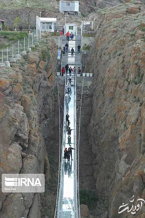 تصاویر - پل معلق تمام شیشه ای شهر هیر